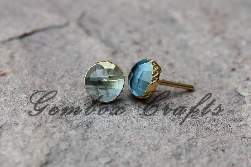 Sky Blue Topaz Hydro Quarz Runde Checker Cut 925 Sterling Silber Gold Überzogene Strukturierte Oberfläche Ohrstecker von GemboxCrafts