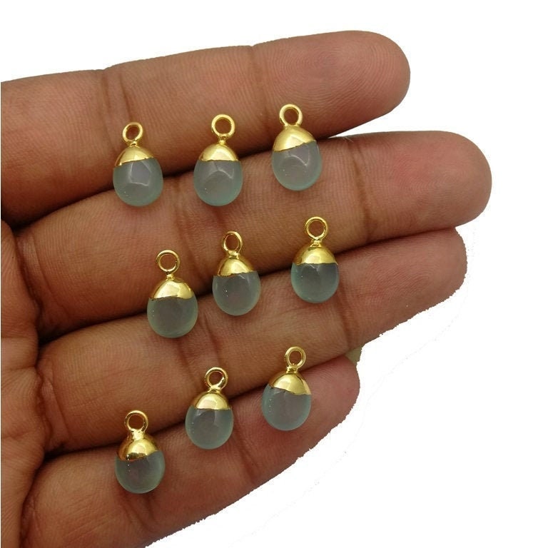 Aqua Chalcedon Glatter Tumble Edelstein Anhänger - Gold Galvanisierte Kappe Charms Für Halskette Verkauf Pro Stück von Gemdesignss