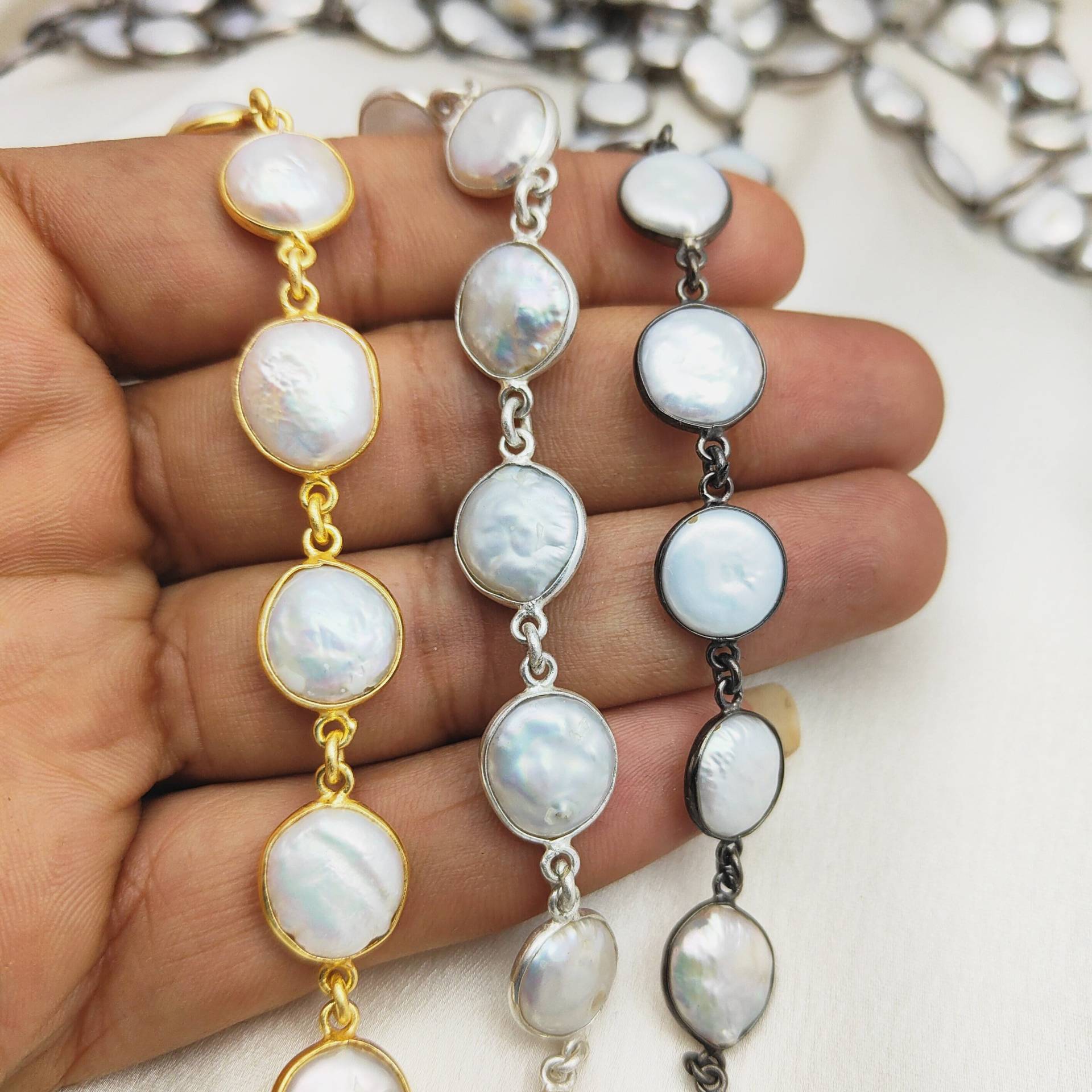 Natürliche Perle Edelstein Lünette Stecker Kette - Runde Form Halskette Verkauf Pro Fuß von Gemdesignss