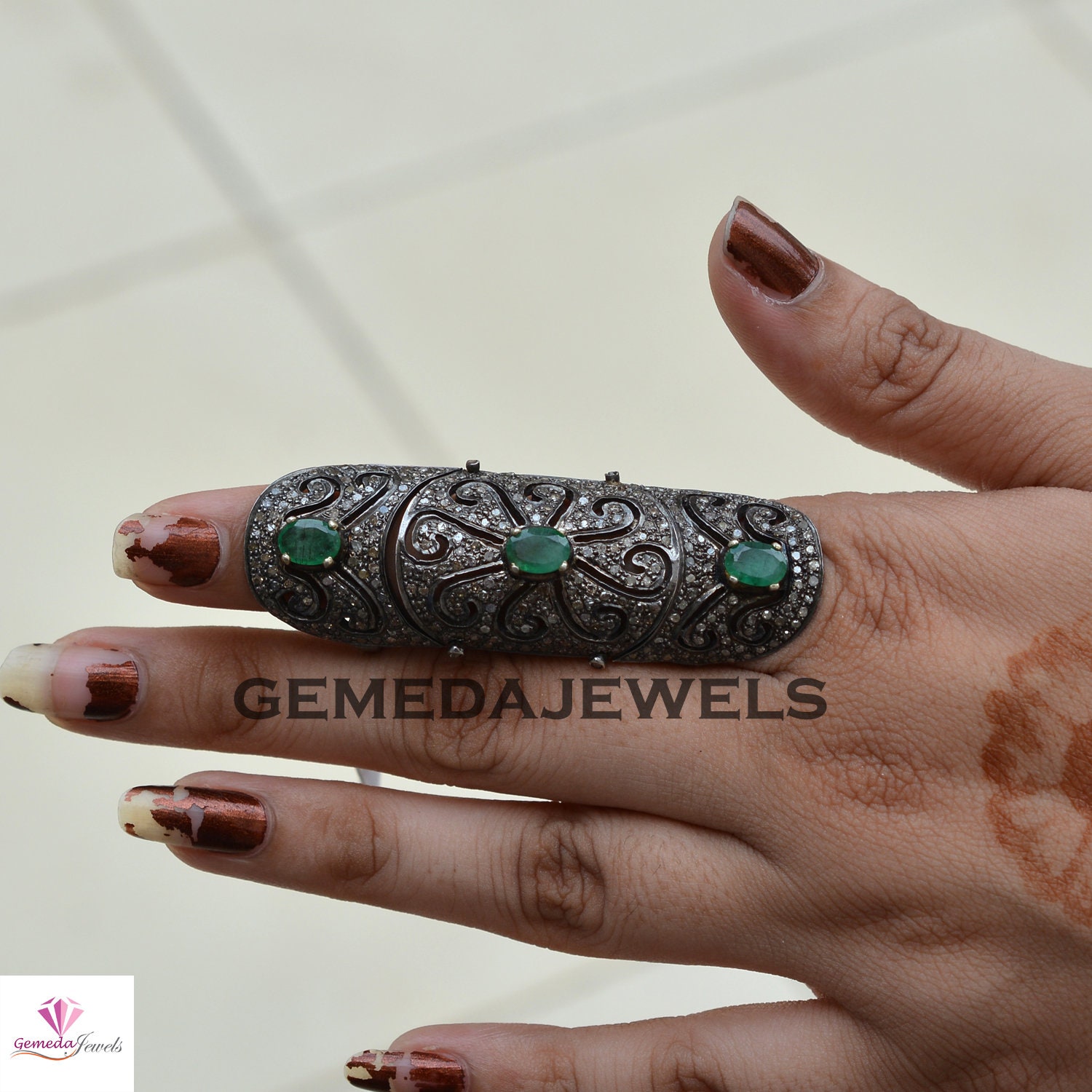 Sale 5.17 Cts Smaragd Edelstein Knuckle Ring, Pave Diamant Schmuck, Vollfinger 925 Sterling Silber Rhodiniert Geschenke Sale 5.17 Cts Smaragd Edelstein Knuckle Ring, Pave Diamant Schmuck, Vollfinger 925 Sterling Silber Rhodiniert Geschenke von GemedaJewels