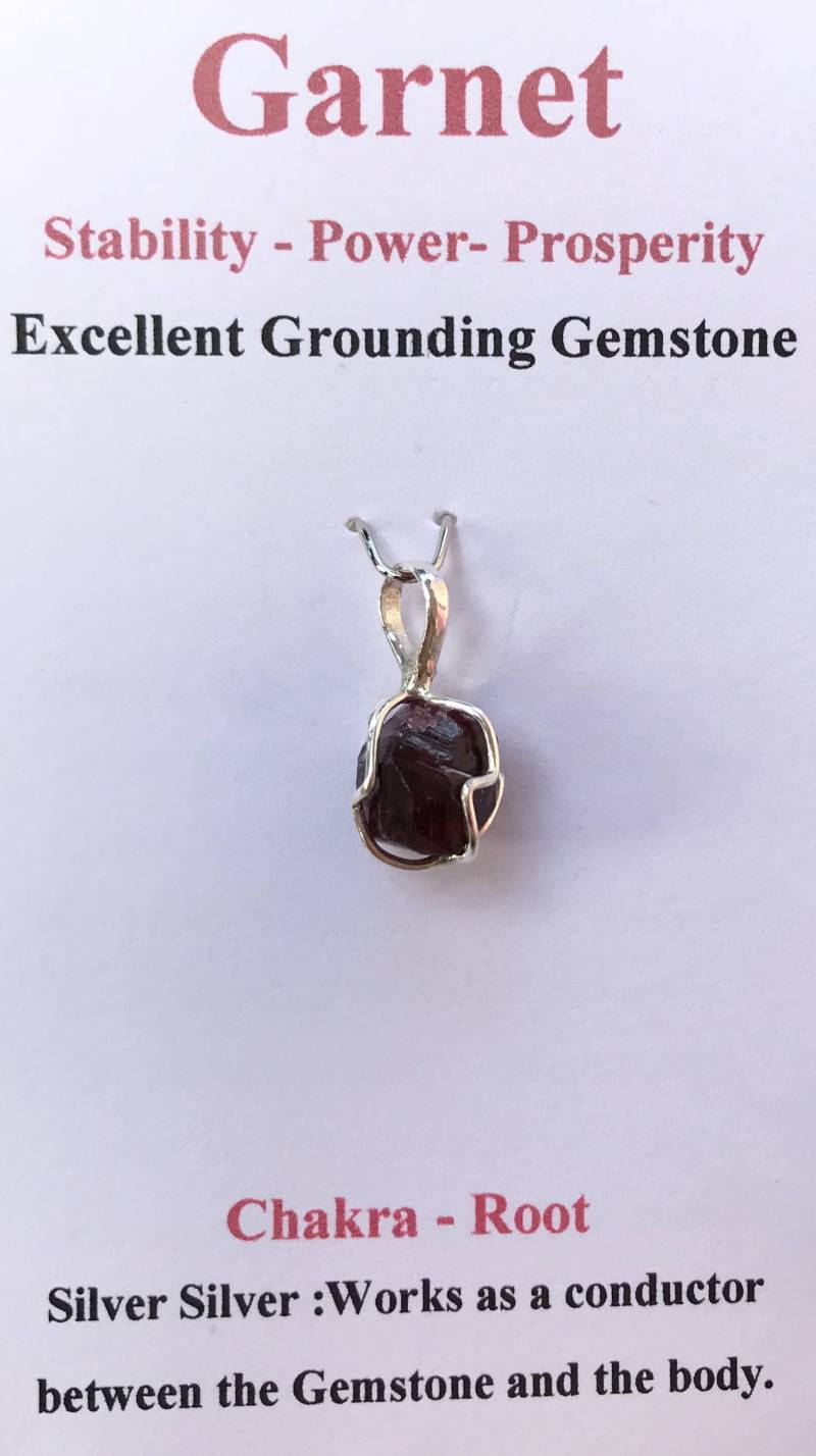 Wunderschöner Granat Anhänger - Eingefasst in Sterling Silber Januar Geburtsstein von Gemfinders