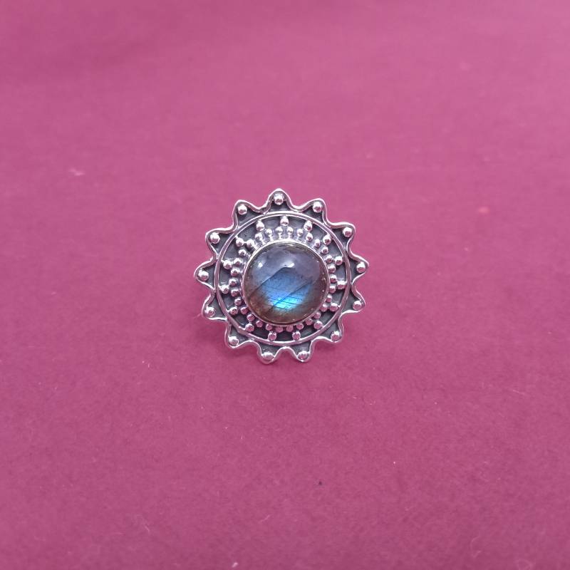 Natürlicher Labradorit Edelstein Ring, 925Er Silber Blumen Design Boho Handgemachter Ring Für Frauen von Gemfindingworld