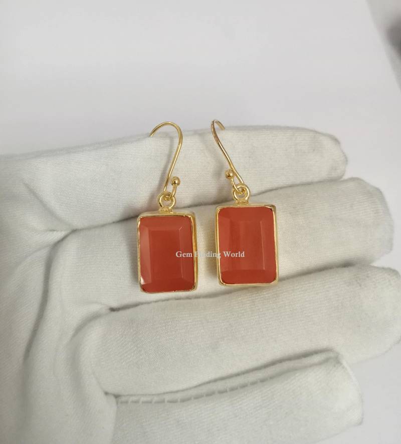 Rote Koralle Hängeohrringe 18K Vergoldetes Sterling Silber, Handgemacht Rote Koralle Hängeohrringe 18K Vergoldetes Sterling Silber, Handgemacht von Gemfindingworld