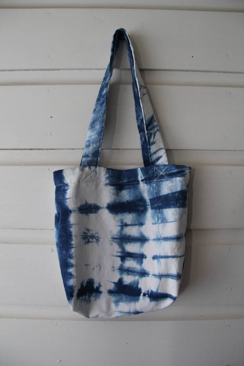 Indigo Gefärbter Winzige Tote Indigo Gefärbter Winzige Tote von GeminiTacticsStudio