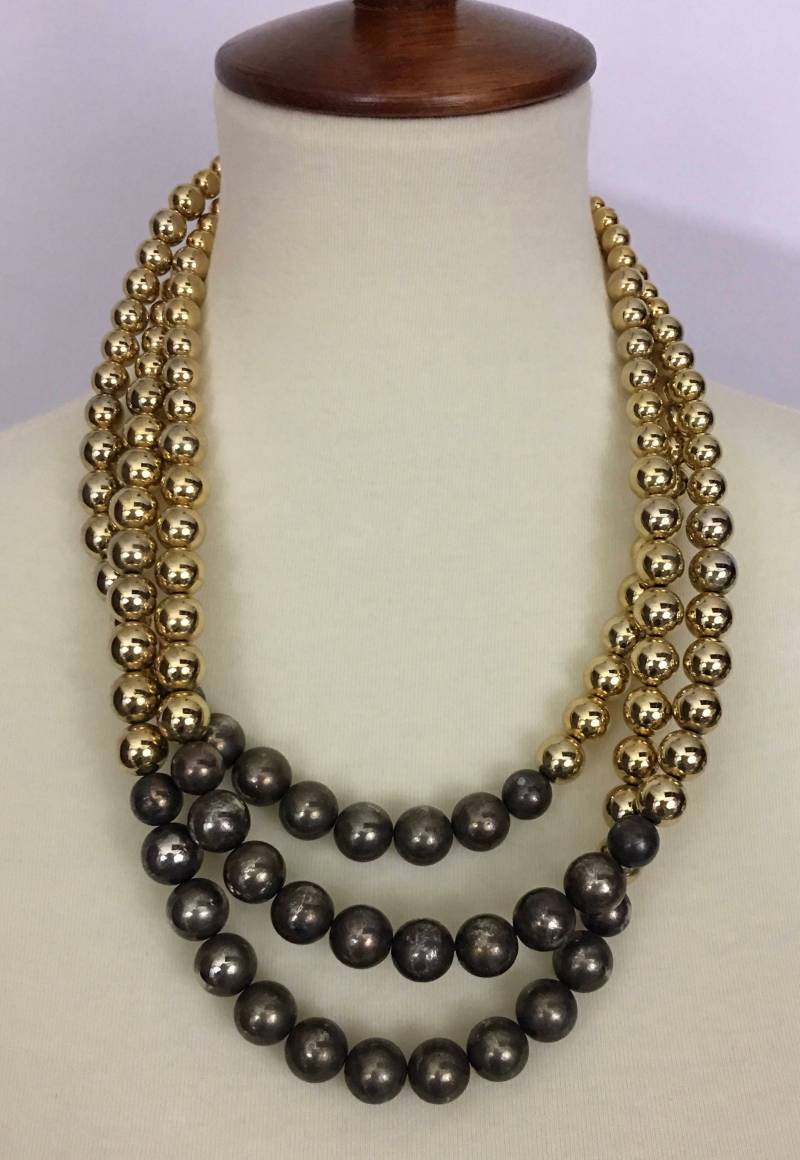 Jahrgang 3-strang Runde Perlen Halskette Gold-Ton & Rotguss Grau Modeschmuck Abgestufte Jahrgang 3-strang Runde Perlen Halskette Gold-Ton & Rotguss Grau Modeschmuck Abgestufte von Geminideals