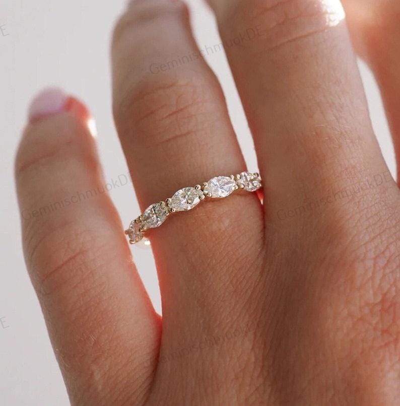 0.80Ct Ost Nach West Marquise Schnitt Diamant Ehering 14 K Solid Gold Lab Gewachsen Halbe Ewigkeit Band-Matching Band-Bridal-Stacking 5 Steinring von GeminischmuckDE