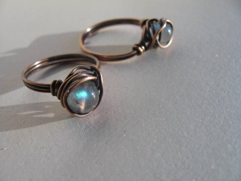 Labradorit-Ring Kupferring Draht-Ring Kupfer Edelstein-Ring Naturstein-Ring Auffälliger Stein Handmade-Ring Kupfer-Ring Für Frau von Gemlery