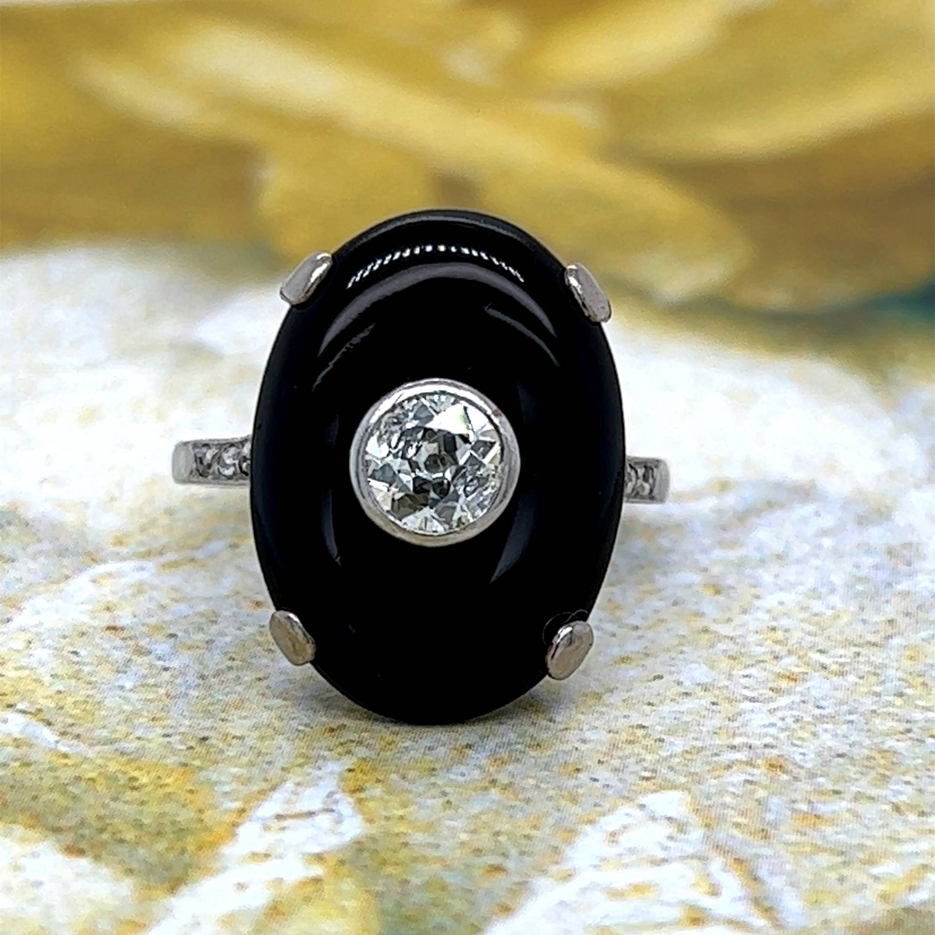 18K Onyx & Diamond Cocktail Ring 18K Onyx & Diamond Cocktail Ring von GemmaAmans