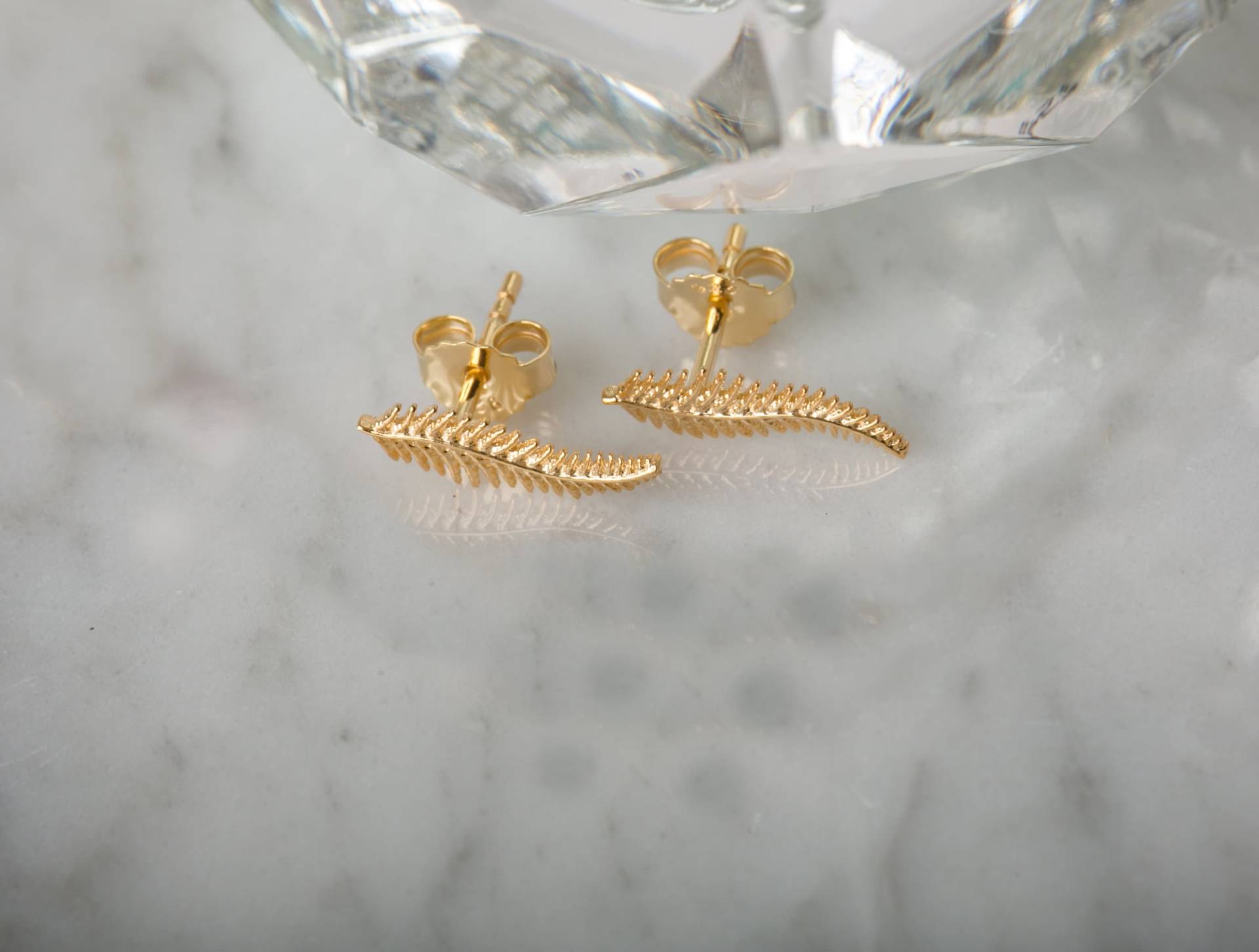 Gold Vermeil Farn Ohrstecker Natur-Inspirierter Schmuck von GemmaJJewellery