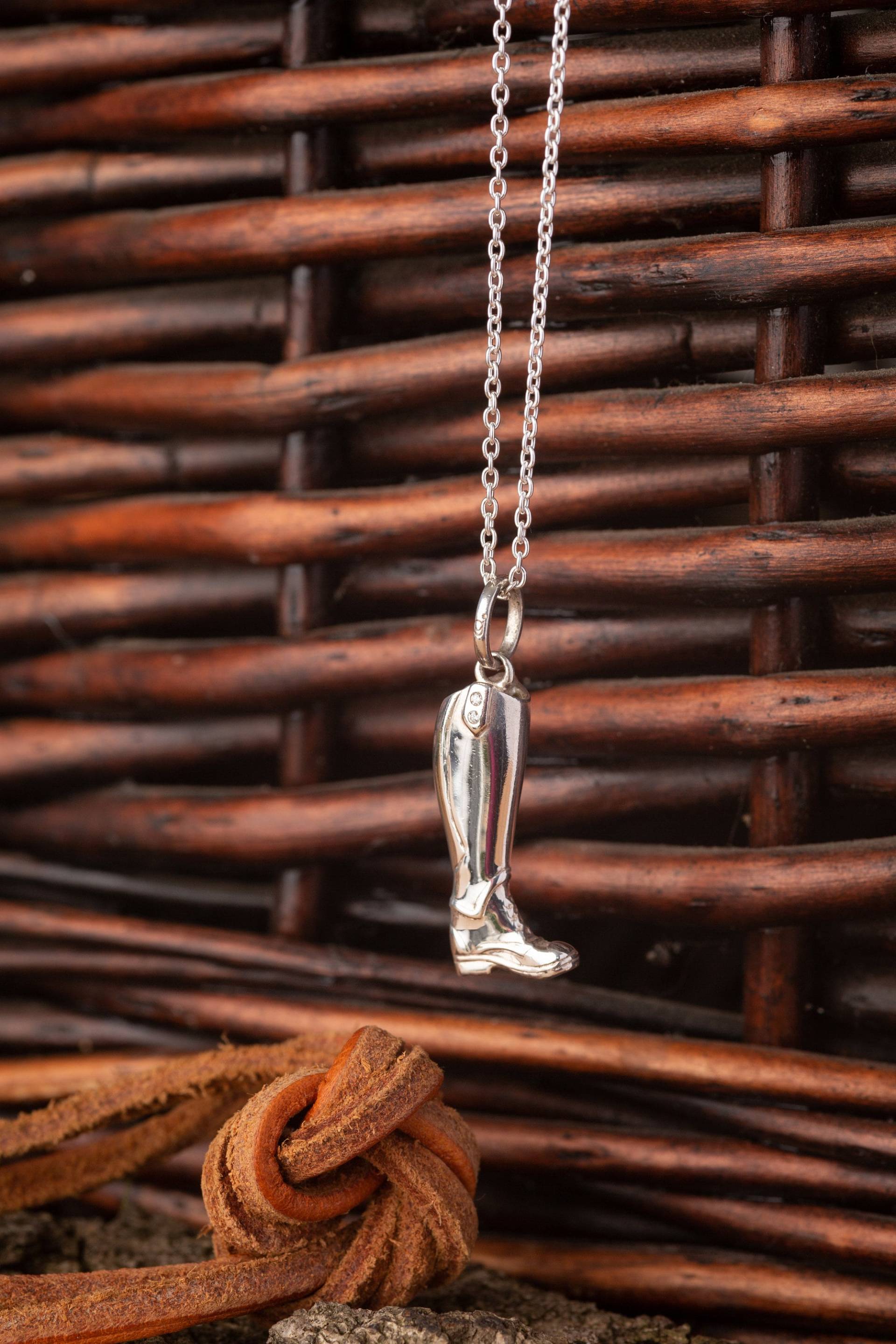 Halskette Aus 925Er Silber Mit Reitstiefelanhänger Reiterschmuck von GemmaJJewellery