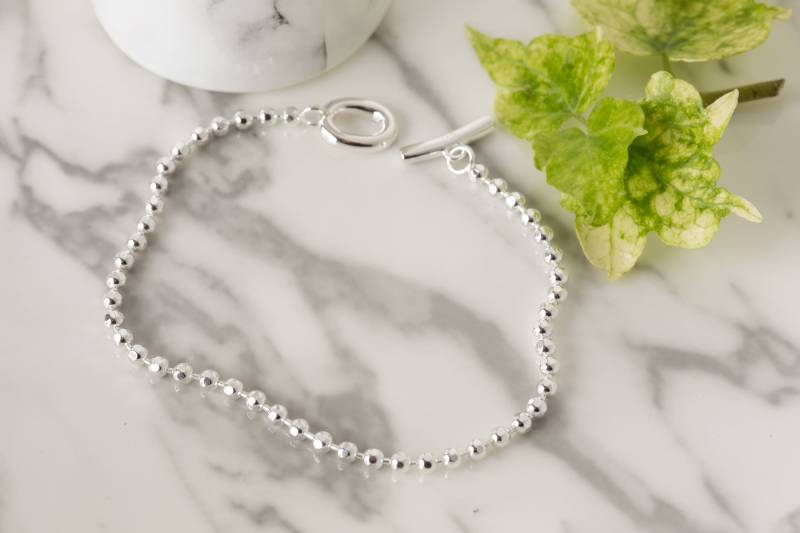 Silber Perlen T-Bar-Armband von GemmaJJewellery