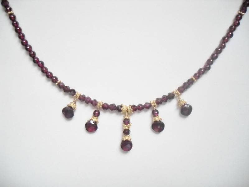 Echte Granat, 14K Und 24K Gold Halskette von GemmeDelMondo