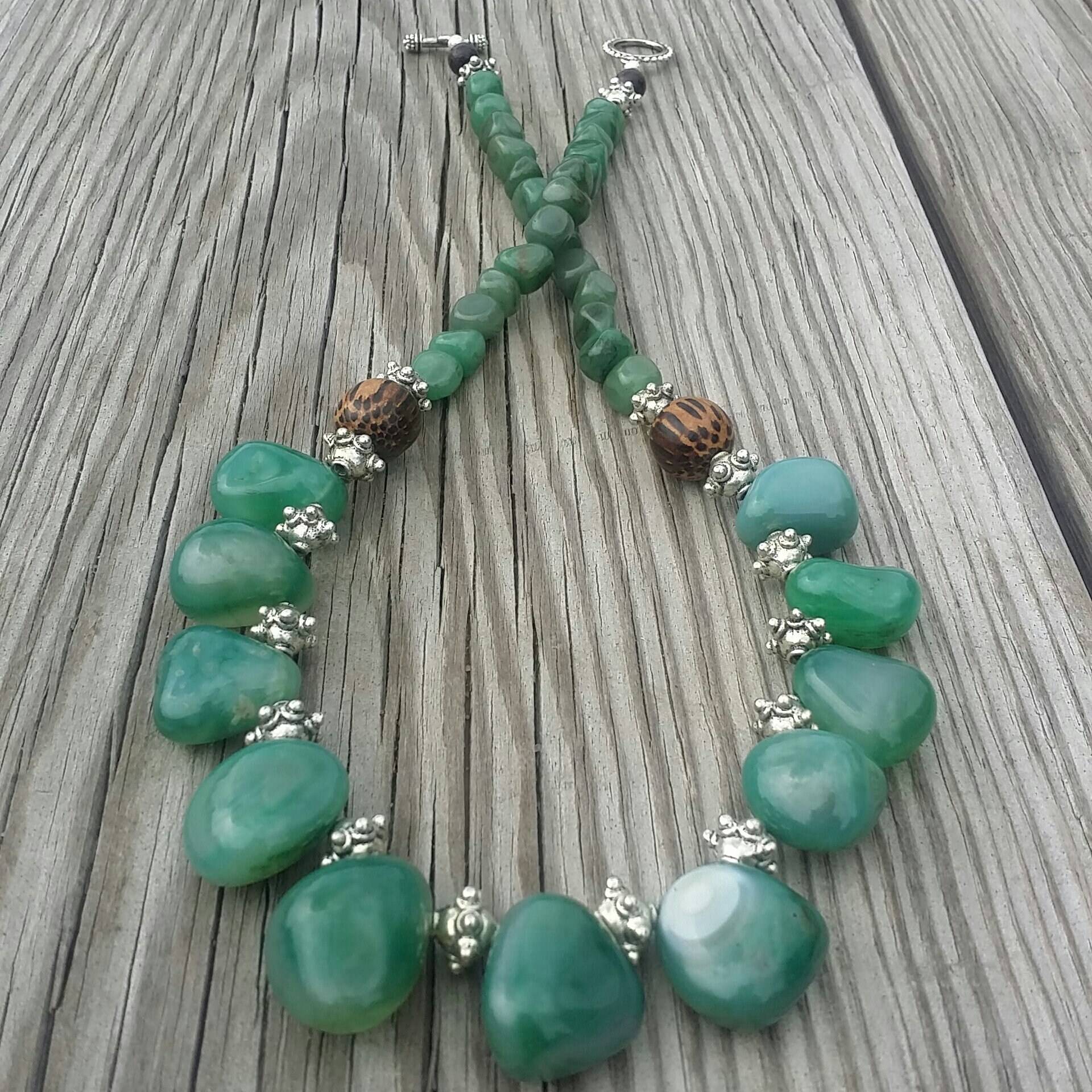 Grüner Achat Edelstein Halskette Tiger Kamagong Holz, Versilberte Details von Gemmiegalore