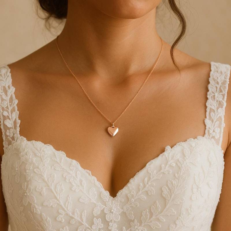 Herz Medaillon Halskette Eingraviert, Brautjungfer Geschenk, Personalisierte Name Halskette, Zierliche Charme Geschenke Für Mama von Gemnotic