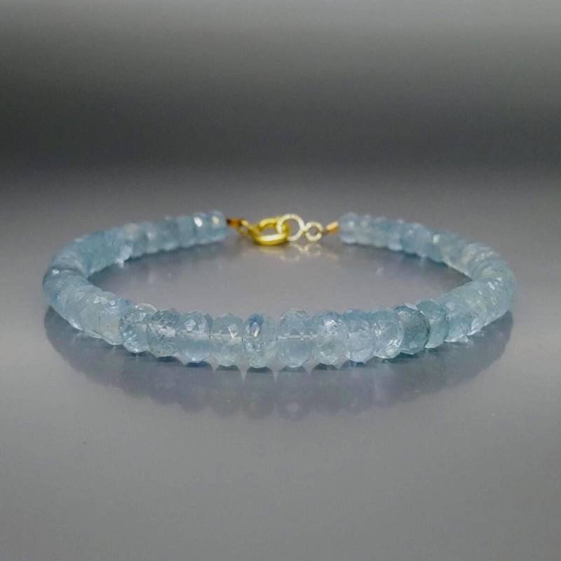 Armband Aus Facetierten Aquamarinen Mit 14K Vergoldetem Verschluss Geschenkidee von GemoryDesign