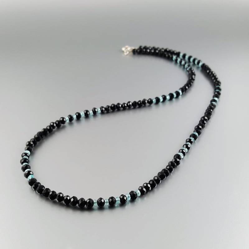 Onyx Und Apatit Halskette Mit Facettierten Stein Silber Geschenkidee Weihnachten - Brautschmuck Schwarz Blau Edelsteinschmuck von GemoryDesign