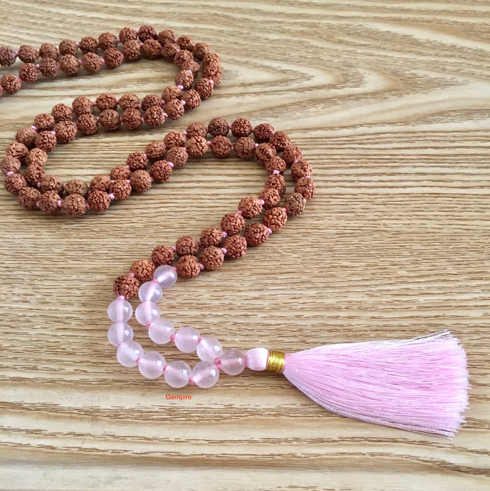 Rudraksha - Rosenquarz Mala Halskette, Verknotete Mala, 108+1 Gebetsperlen Halskette Japa Herz Chakra Rudraksha - Rosenquarz Mala Halskette, Verknotete Mala, 108+1 Gebetsperlen Halskette Japa Herz Chakra von GempireIN