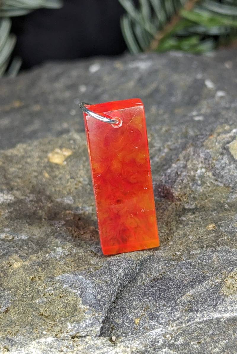 Schmuckanhänger Aus Holz Und Epoxidharz - Orange-Rot von Gempoxy