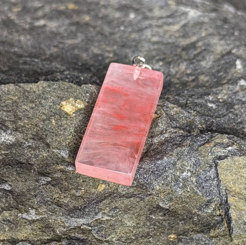 Schmuckanhänger Aus Holz Und Epoxidharz - Rosé von Gempoxy