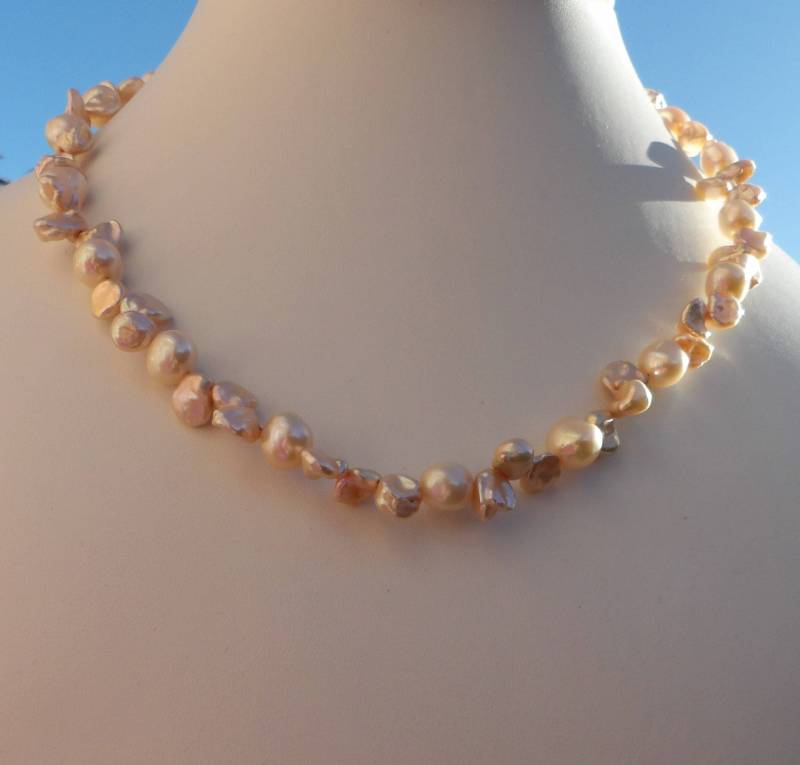 Goldene Perle Halskette Goldene Perle Halskette von GemsByMaz