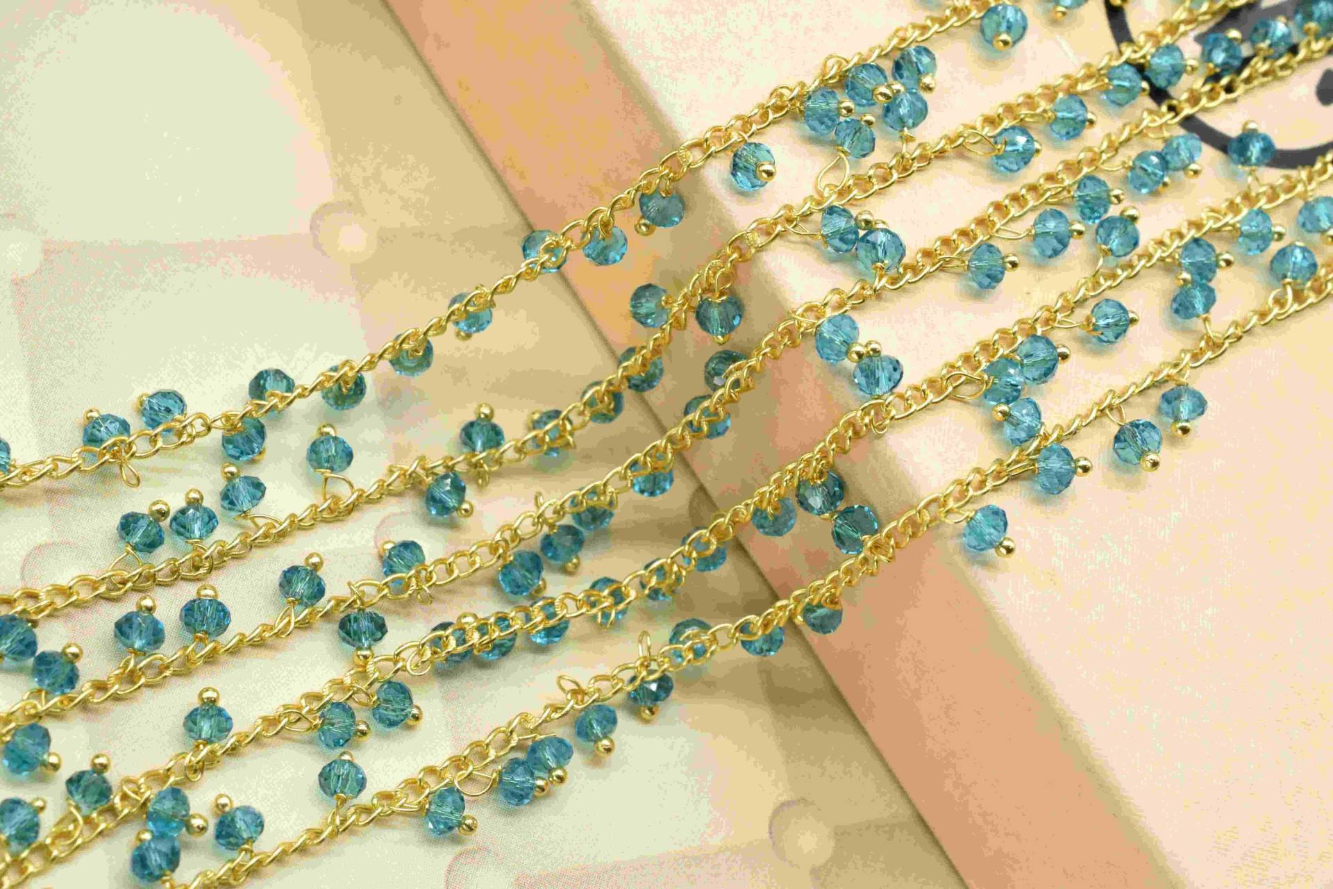Blautopas Baumelnde Kette, Cluster Rosenkranz, Draht Gewickelte Perlenkette, Kette Zu Fuß, Finden Von Perlen, Einzigartiger Schmuckherstellungskette von GemsCreationINC