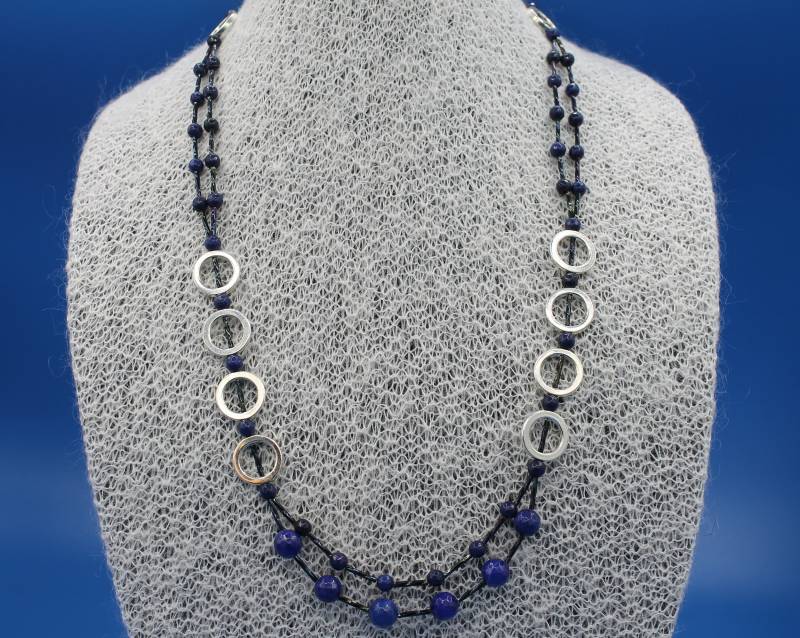 Handgefertigte Lapislazuli Halskette Handgefertigte Lapislazuli Halskette von GemsEternity