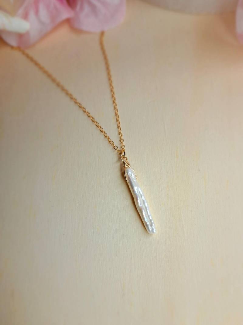 14K Gold-Filled Halskette Mit Dezentem Süßwasserperlen-Anhänger von GemsJewelsbyAnni