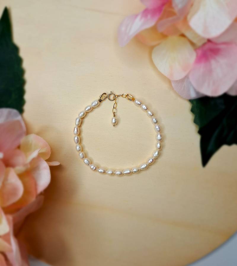 14K Gold-Filled Süßwasserperlenarmband 14K Gold-Filled Süßwasserperlenarmband von GemsJewelsbyAnni