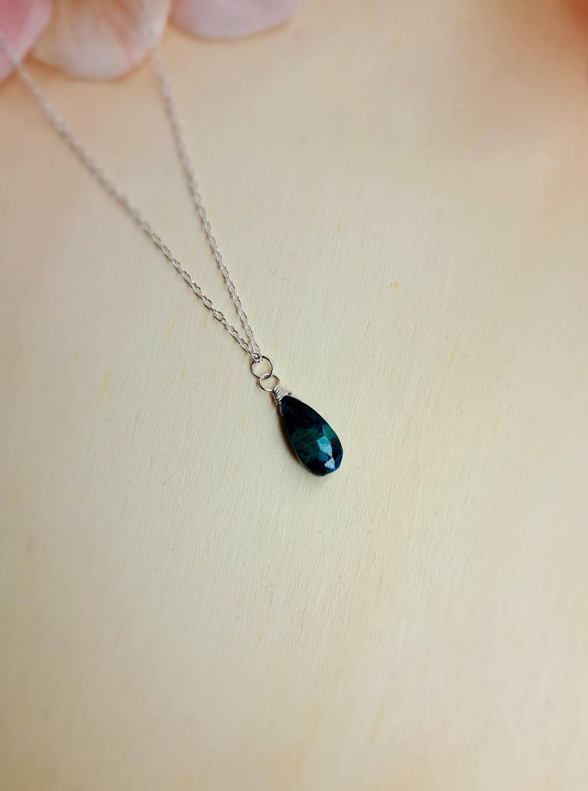 925 Sterling Silber Halskette Mit Chrysokoll-Anhänger von GemsJewelsbyAnni