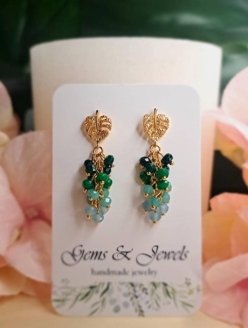 Vergoldete, Florale Jade-Ohrringe von GemsJewelsbyAnni