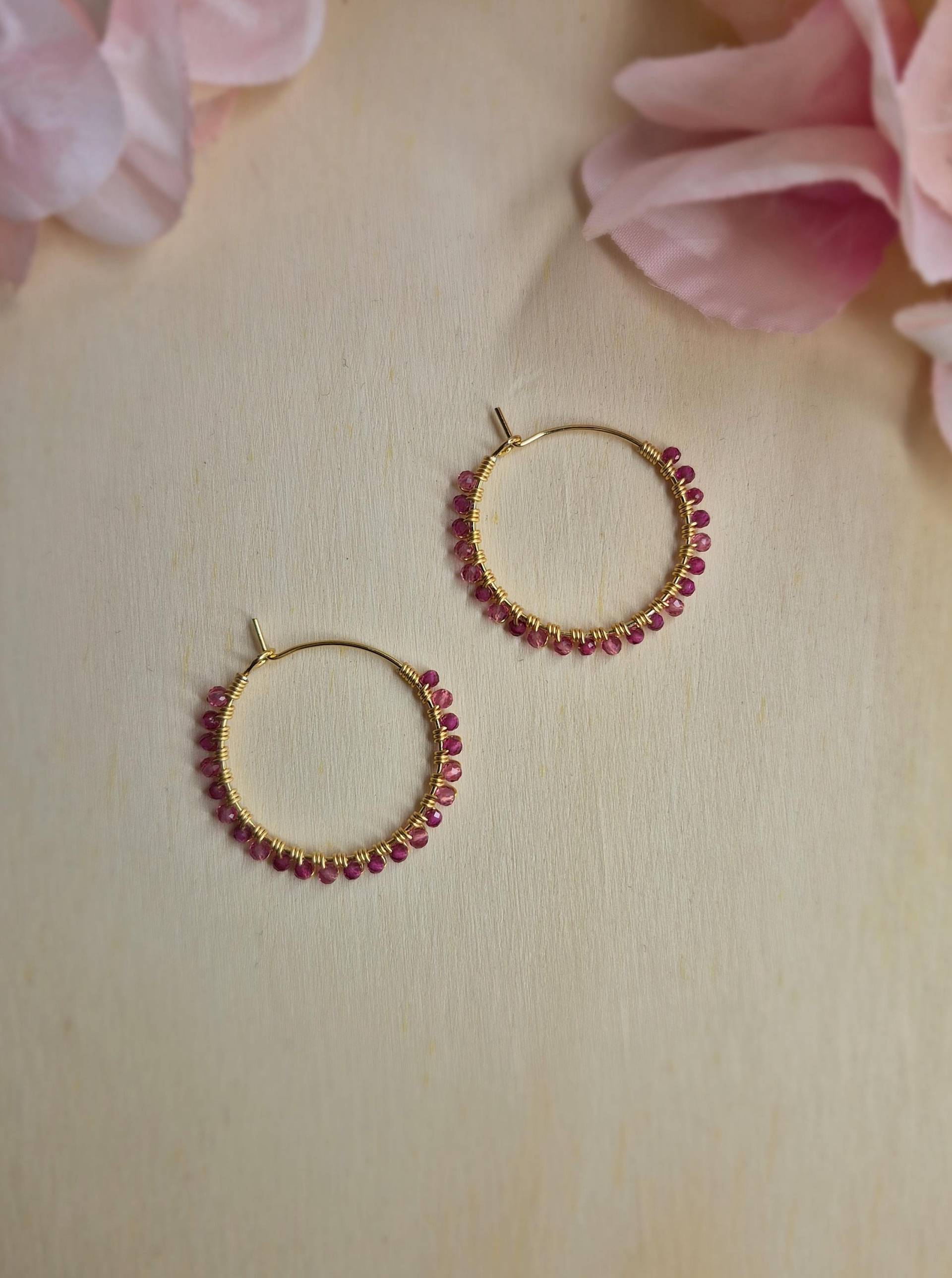 Vergoldete Creolen/Hoops Mit Rotem Spinell von GemsJewelsbyAnni