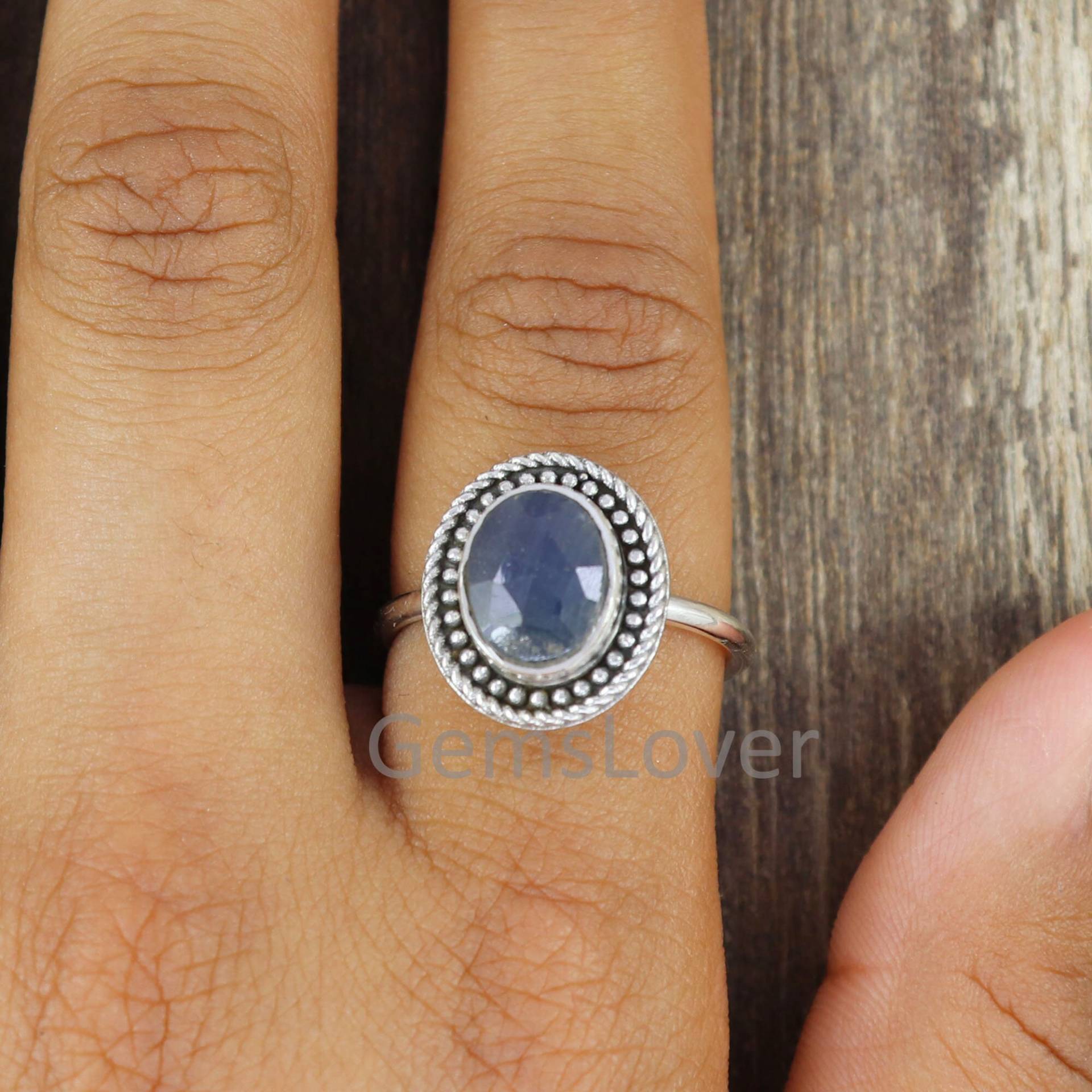 Blauer Saphir Ring, 925 Sterling Silber Roher Heilstein Handgemachter Geschenk Für Sie Blauer Saphir Ring, 925 Sterling Silber Roher Heilstein Handgemachter Geschenk Für Sie von GemsLoverArt