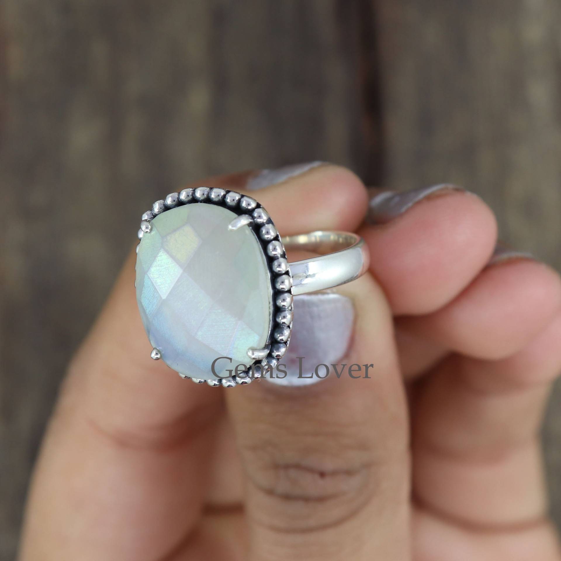Titan Mondstein Ring, 925 Sterling Silber Heilkristall Frauen Versprechen Boho Statement Handgemachter Geschenkring von GemsLoverArt