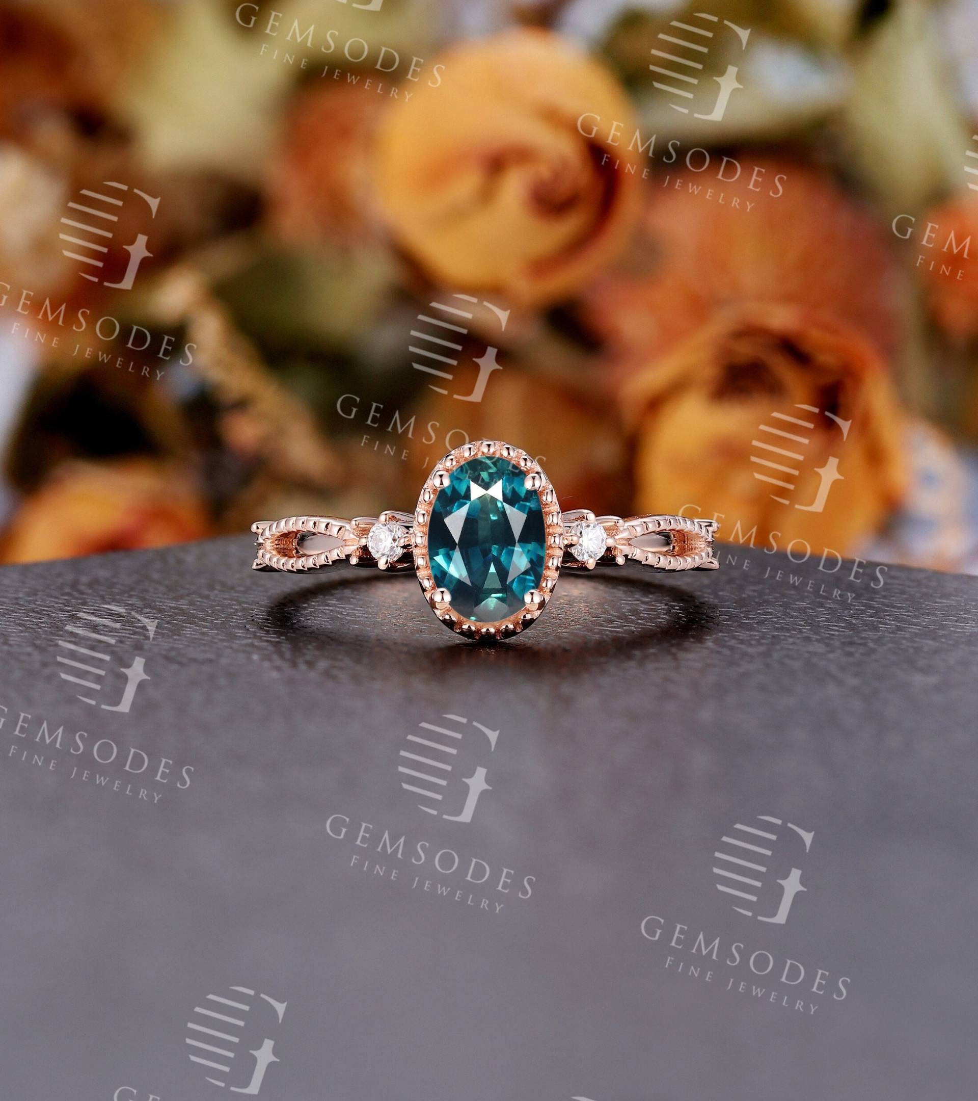 Antiker Blaugrüner Saphir Verlobungsring Vintage Milgrain Rose Gold Ring Ovalschliff Halbe Ewigkeit Ehering Jubiläum Versprechen von GemsOdes