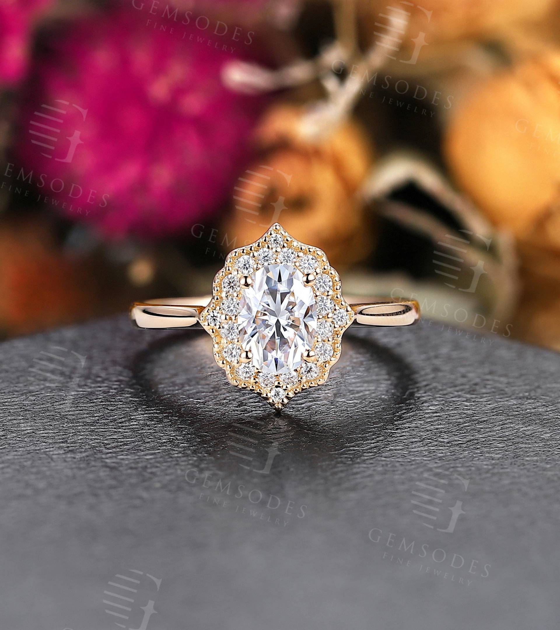 Moissanite Verlobungsring Vintage Rose Gold Oval Schliff Ring Braut Diamant Halo Art Deco Milgrain Prong Set Jubiläum Versprechen Ring von GemsOdes