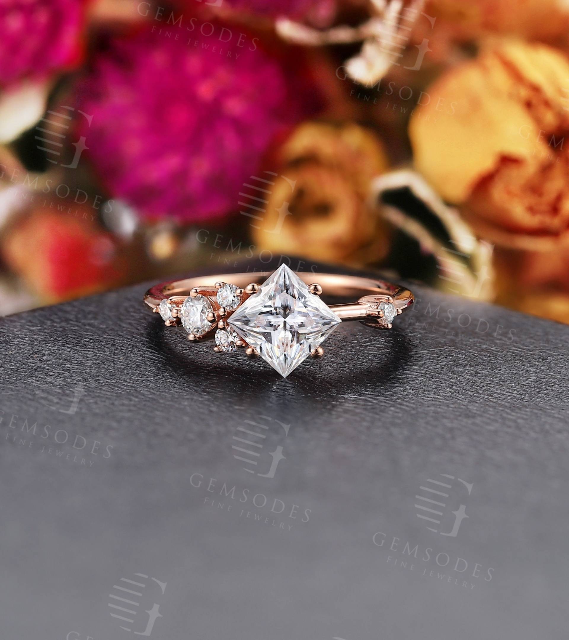 Princess Cut Moissanite Verlobungsring Vintage Rose Gold Ring Braut Art Deco Diamant Cluster Krappenset Jubiläum Versprechen Ring von GemsOdes