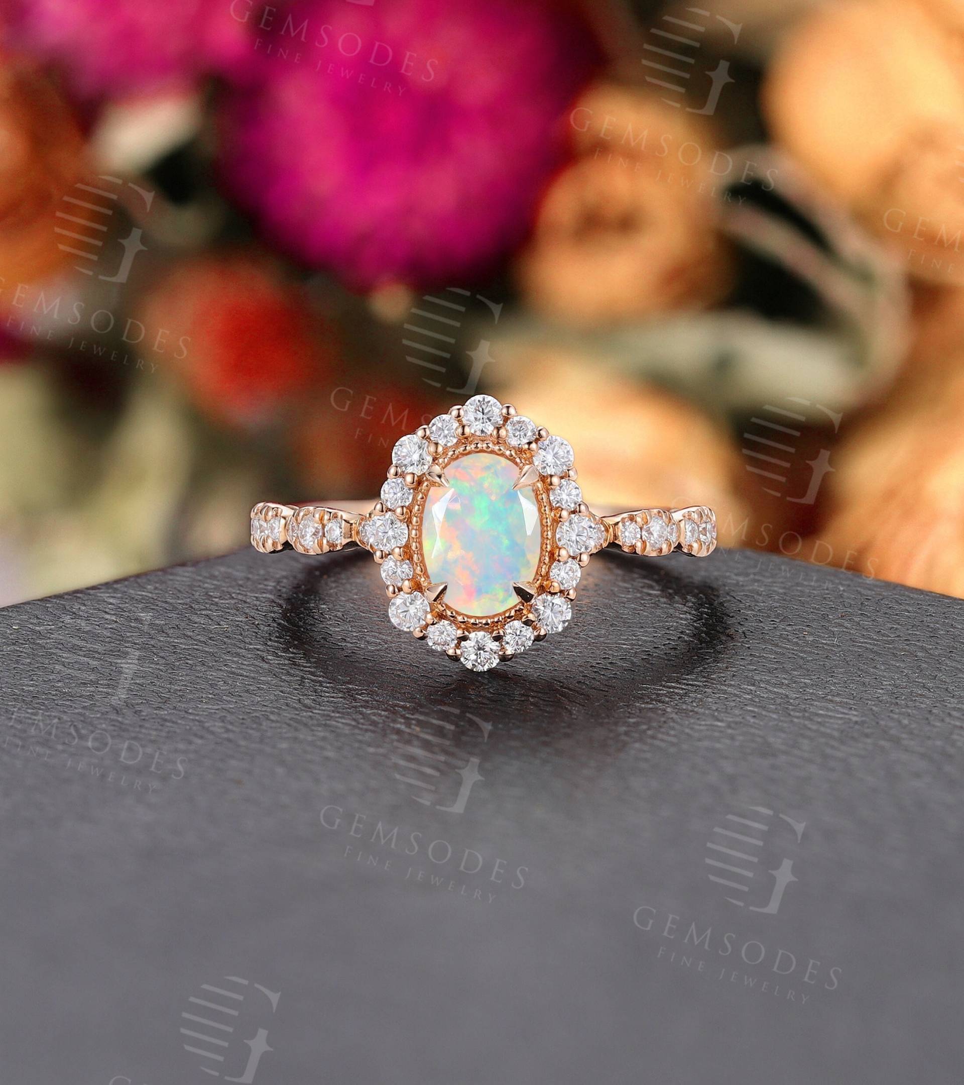 Vintage Oval Opal Verlobungsring, Antik Rose Gold Ring, Art Deco Halo Ehering, Einzigartige Halb Eternity Brautring, Versprechen Jahrestag von GemsOdes