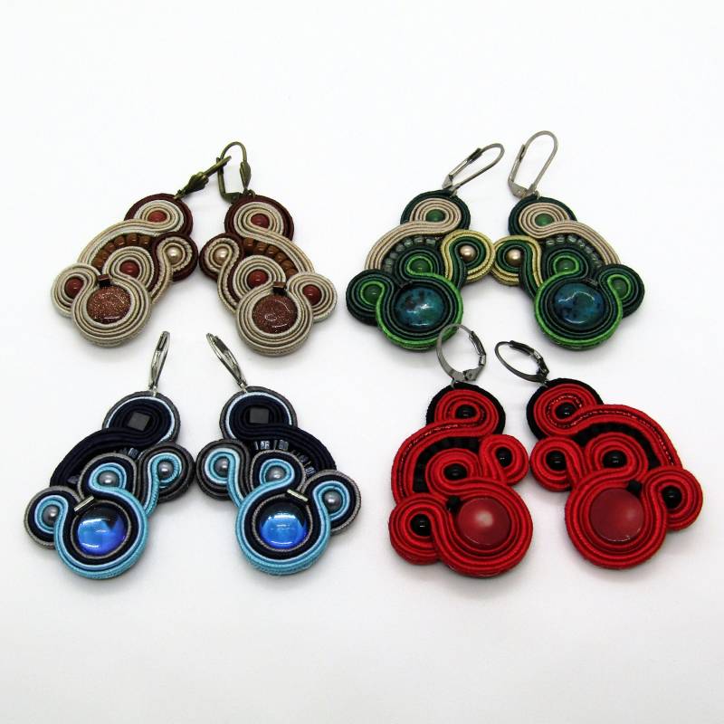 Gestickte Soutache Ohrringe Mit Kristallen Handgemachter Schmuck von GemsThreadsAtelier