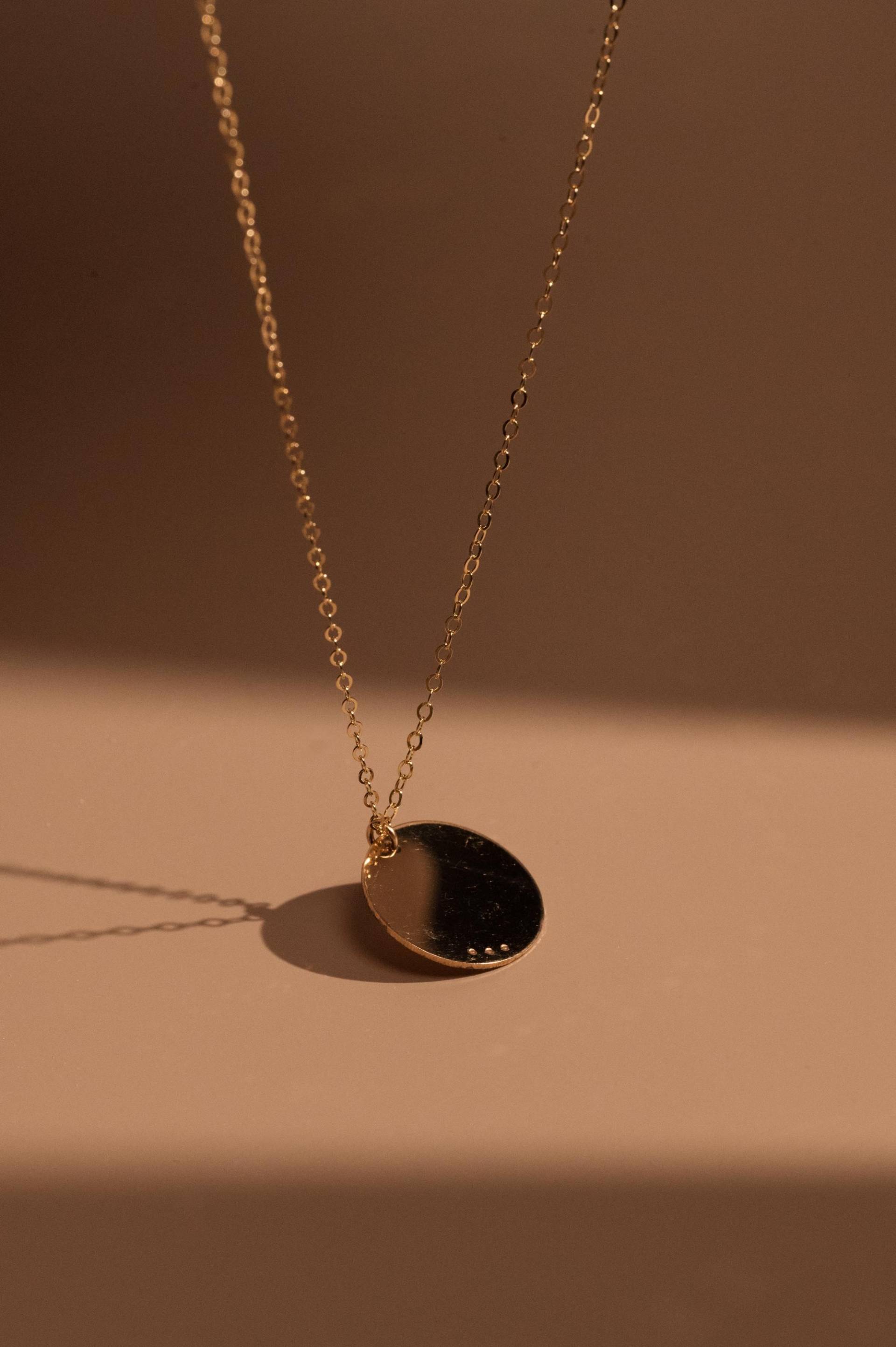 Die Punkt-Halskette - 14K Gold Filled Die Punkt-Halskette - 14K Gold Filled von GemsandJuniper