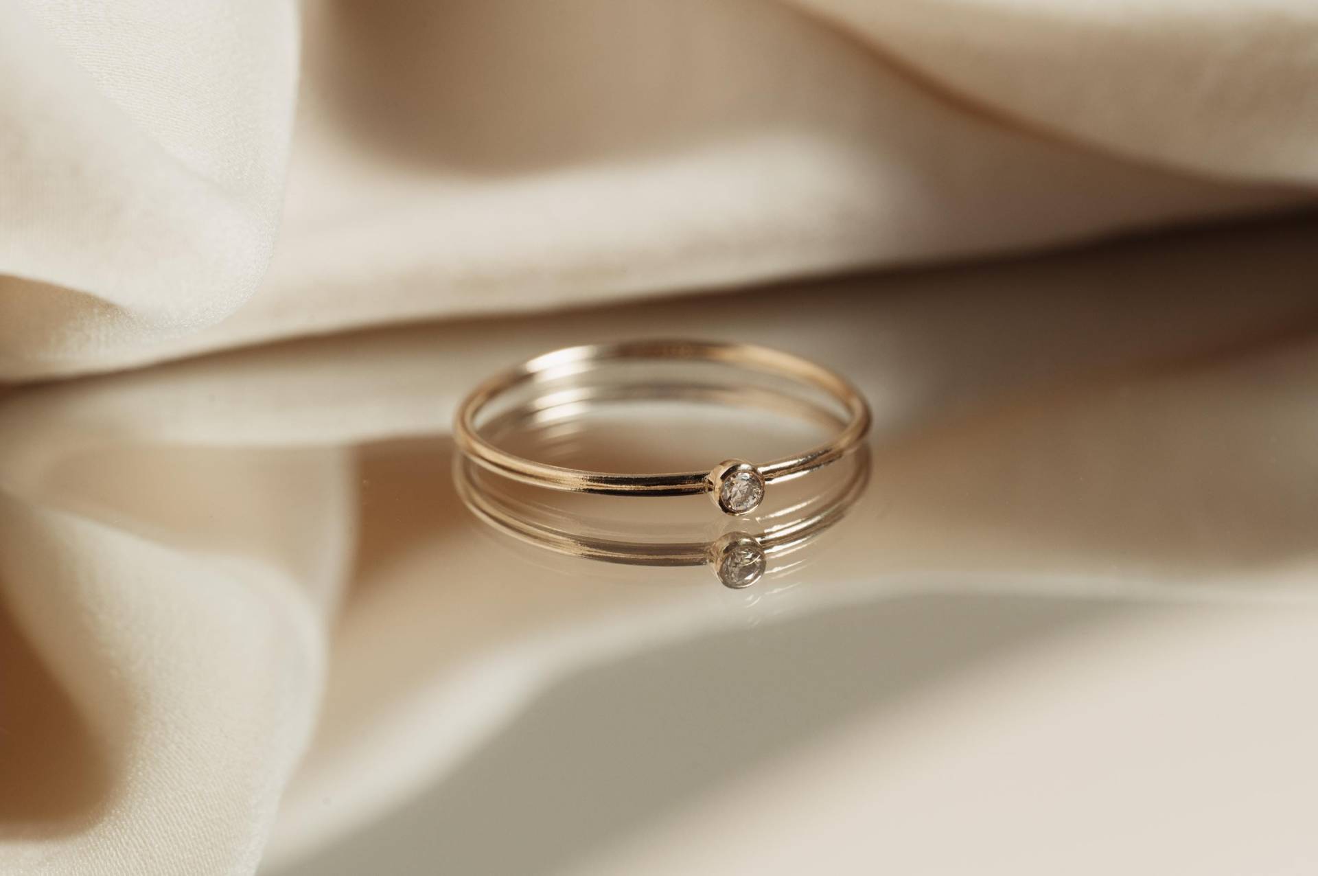 Solitär Diamant Ring - 14K Gold Fill Solitär Diamant Ring - 14K Gold Fill von GemsandJuniper