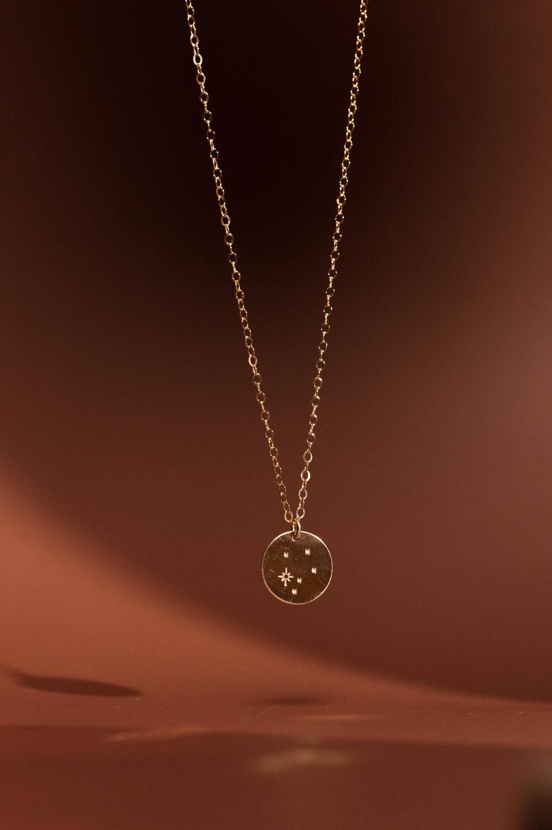 sternbild Halskette - 14K Gold Filled sternbild Halskette - 14K Gold Filled von GemsandJuniper