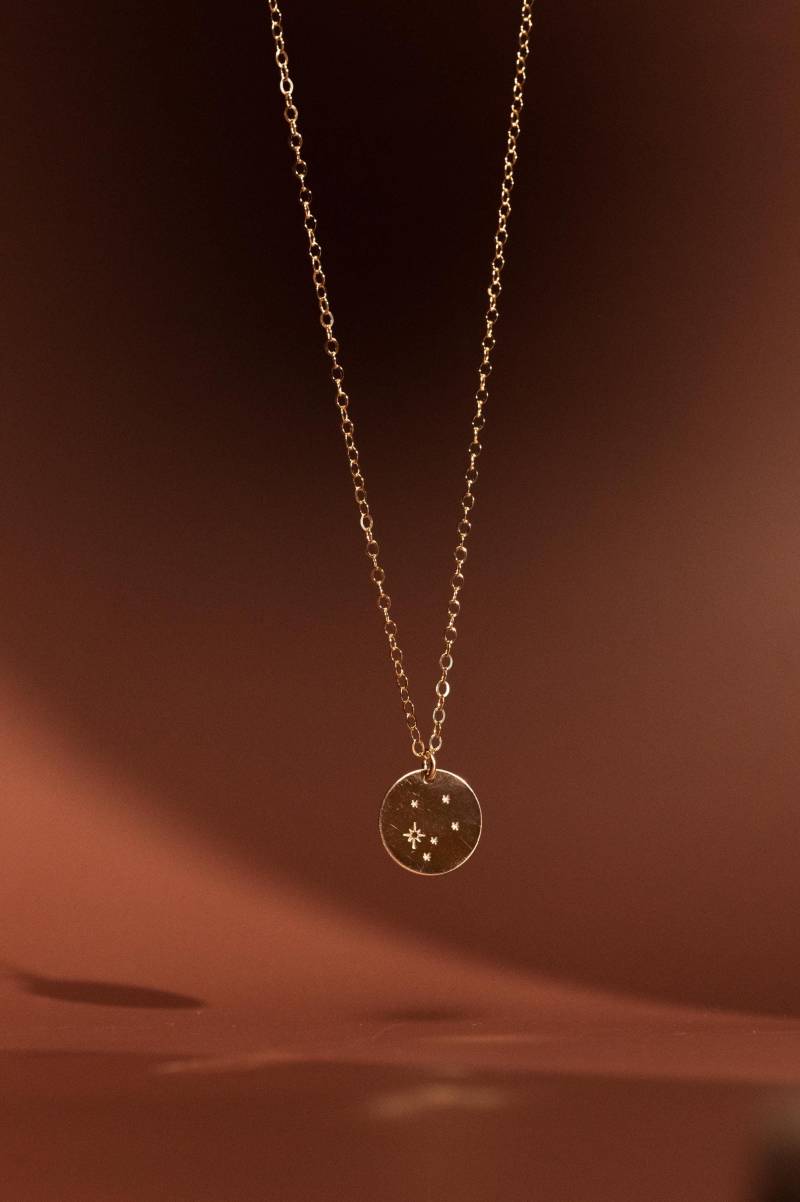 sternbild Halskette - 14K Gold Filled sternbild Halskette - 14K Gold Filled von GemsandJuniper