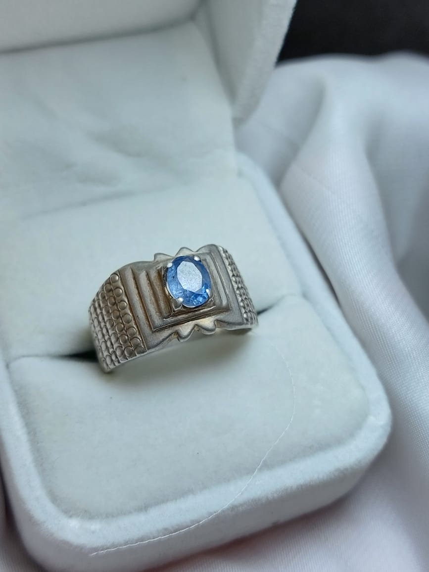 Natürlicher Ceylon Blauer Herren Saphir Ring Handarbeit 925 Sterling Silber Für Männer Echter Neelam Bester Blauer Sirilanka von Gemsfromandromeda
