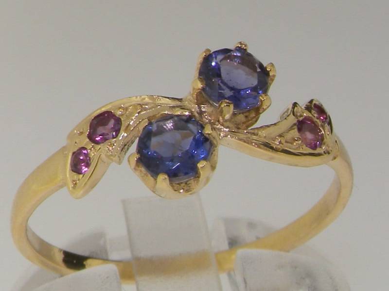 Zierlicher 9K Gelbgold Floral Design Ring Handset Mit Iolith Und Rhodolith Granat - Made in England -Customize9K, 14K, 18K von GemsofLondon