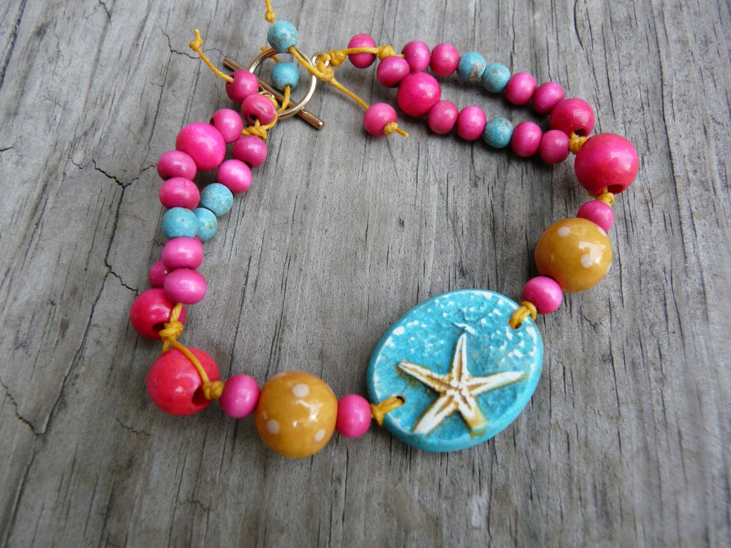 Heiße Rosa Seestern Armband. Handgemachte Perlen Strand-Armband. Geschenk Für Sie. Ozean Und Meer Armband Heiße Rosa Seestern Armband. Handgemachte Perlen Strand-Armband. Geschenk Für Sie. Ozean Und Meer Armband von Gemsofsummer