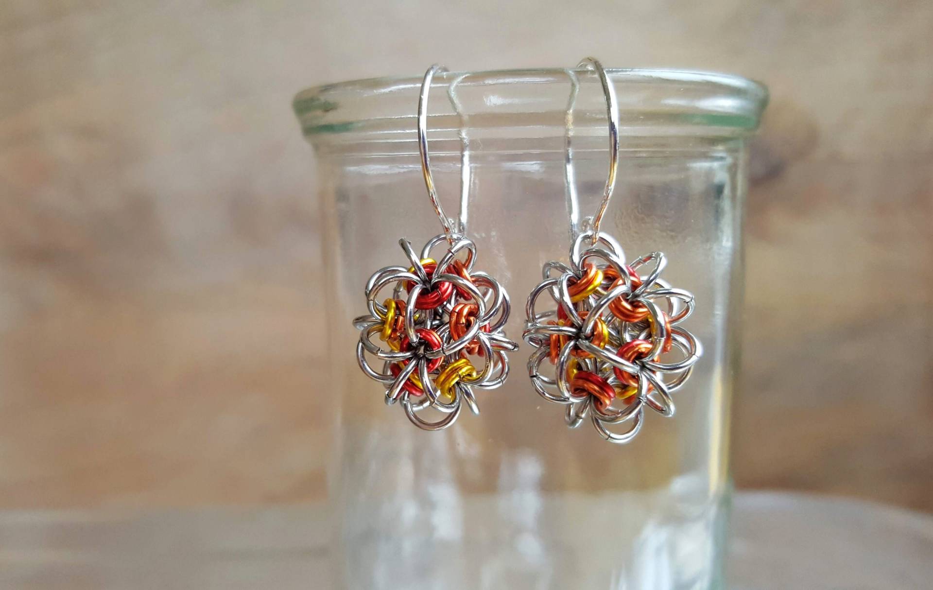 Ohrringe - Feuer-Mix Chainmaille Leicht-Blase. Geschenk Für Sie Ohrringe - Feuer-Mix Chainmaille Leicht-Blase. Geschenk Für Sie von Gemsofsummer