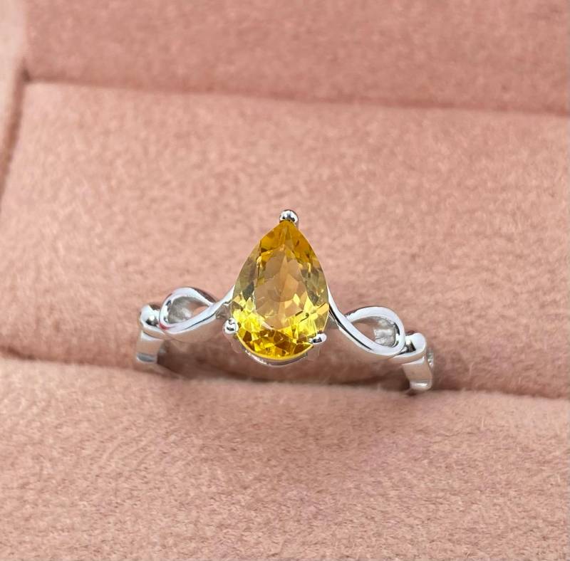 Birne Form Citrin Verlobungsring Handgemachter Schmuck Ring Geschnitten Edelstein Für Frauen Jahrestag Geschenk Versprechen Teardrop von Gemsstudiobysunvesta