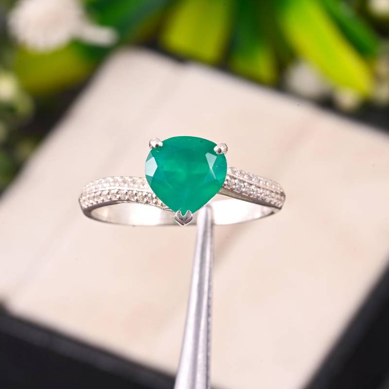 Grüner Onyx Ring Verlobungsring Cocktailring Solitärring Silber Onyxring Zierlicher Versprechensring Perfektes Paargeschenk Für Sie von Gemsstudiobysunvesta