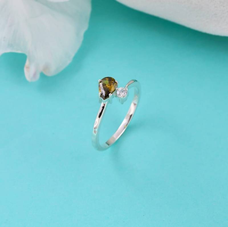 Grüner Turmalin Ring Ehering Verlobungsring Perfektes Geschenk Für Sie Jahrestag Vintage Style Birthstone Schmuck Sterling Silber von Gemsstudiobysunvesta