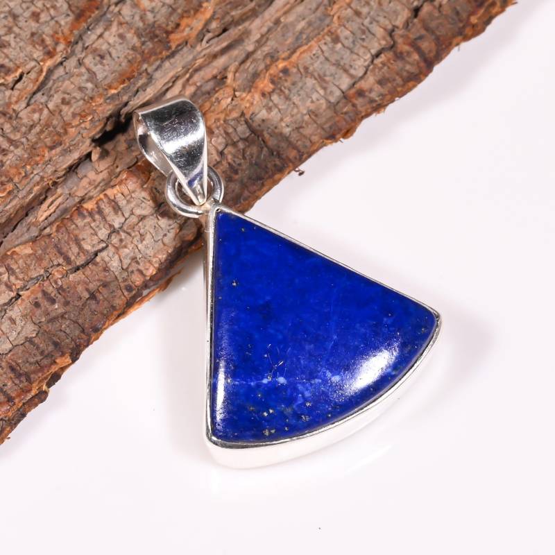Lapislazuli Anhänger Blau Lapis Lazuli Edelstein Halskette Handgemachter Dreieck Geschenk Für Sie von Gemsstudiobysunvesta